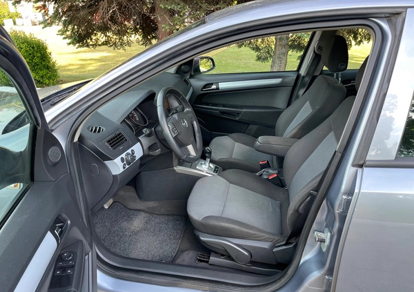 Opel Astra cena 14000 przebieg: 199080, rok produkcji 2004 z Kłecko małe 92